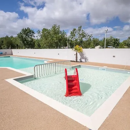 Campingplads Mobil-home Avec Terrasse A - Api-1-52-1328