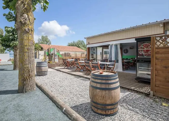 Mobil-home Avec Terrasse A - Api-1-52-1328 Kemp Puyravault (Vendee)